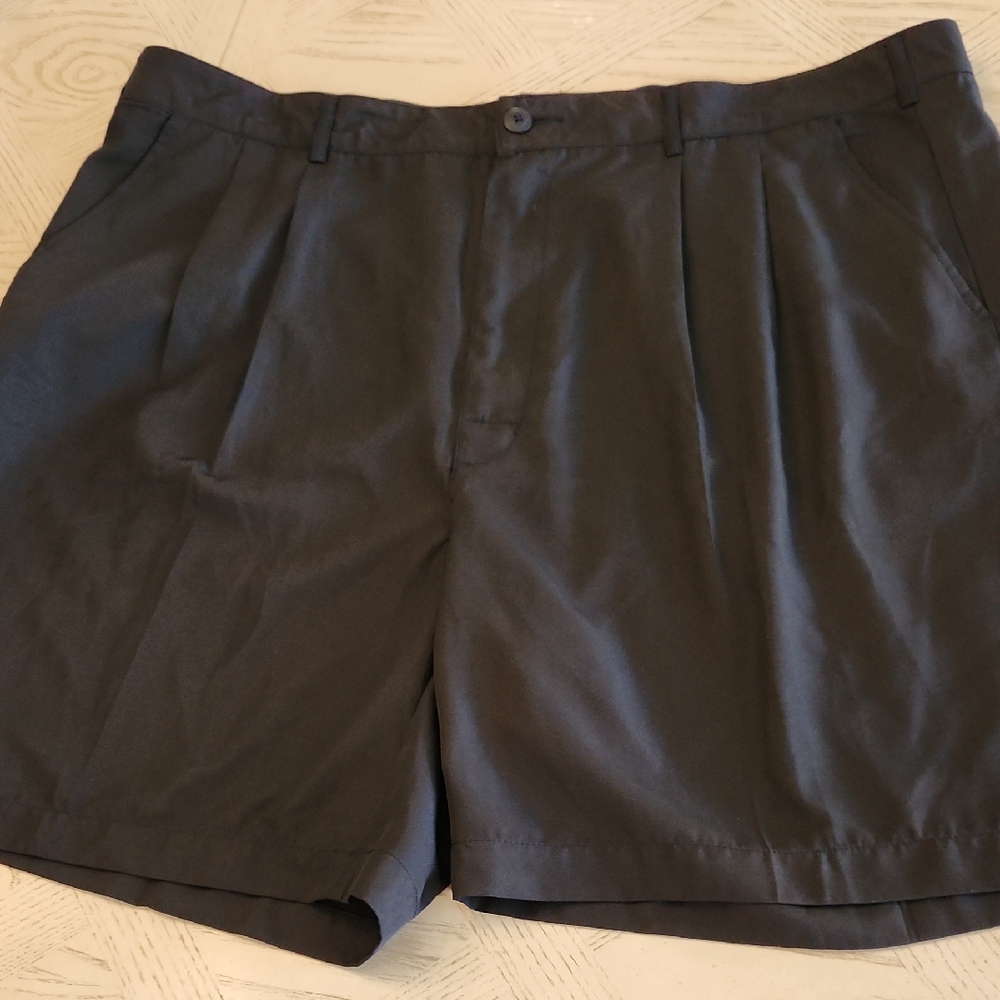 Reebok Golf Men's Charcoal Athletic Shorts Size Medium